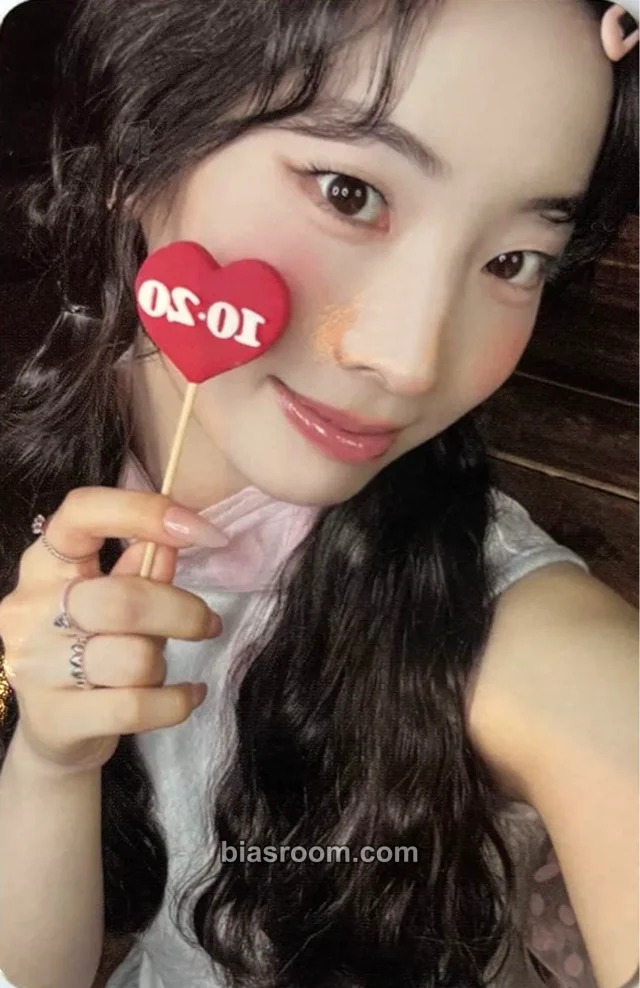 Dahyun TWICE TWICE The Thrill (11th Anniversary Pop-Up) K-pop photocard