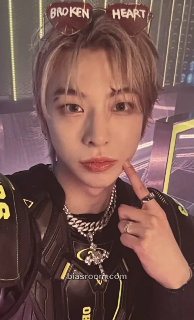 Jiho AMPERS&ONE ONE HEARTED K-pop photocard