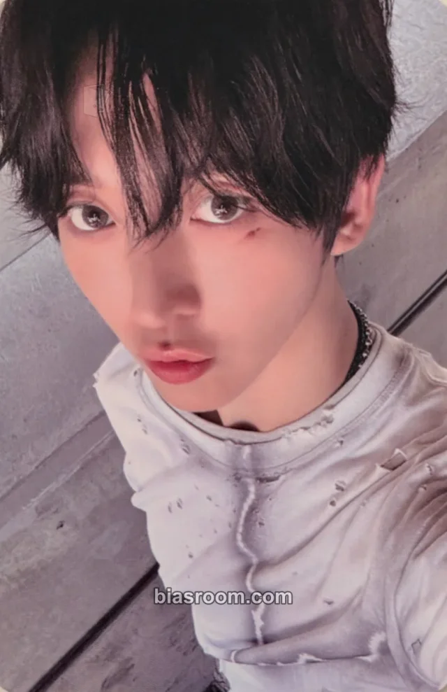 Donghyeon KickFlip KICK OFF THE WALL Pt 1 K-pop photocard