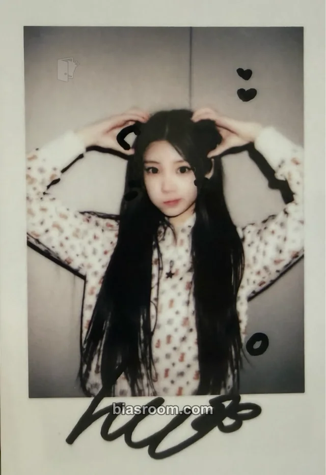 Photocard K-pop de Wonhee ILLIT MAMIHLAPINATAPAI