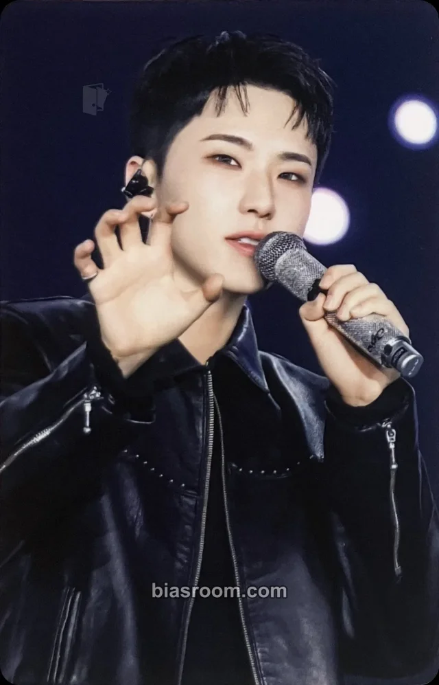 Hoshi SEVENTEEN Japan Fanmeeting [HOLIDAY] Media - Blu-ray/Digicode K-pop photocard