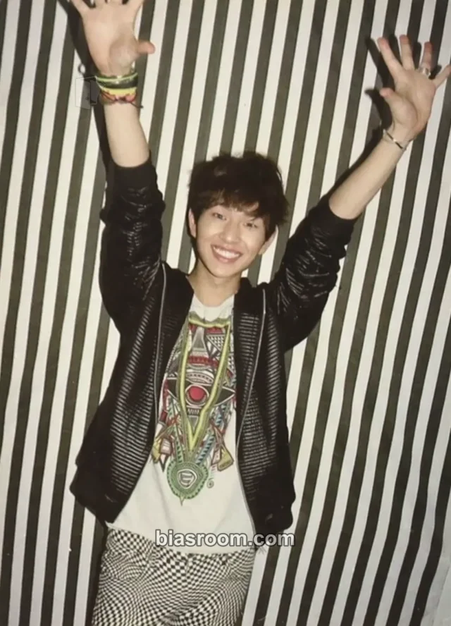 Onew SHINee ROMEO - The Second Mini Album K-pop photocard