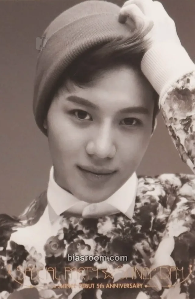 Taemin SHINee Anniversary Merch K-pop photocard