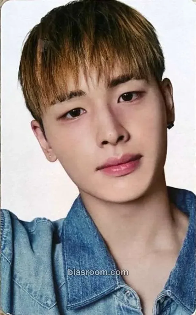 Haru NEXZ JYP FLAGSHIP TOKYO K-pop photocard