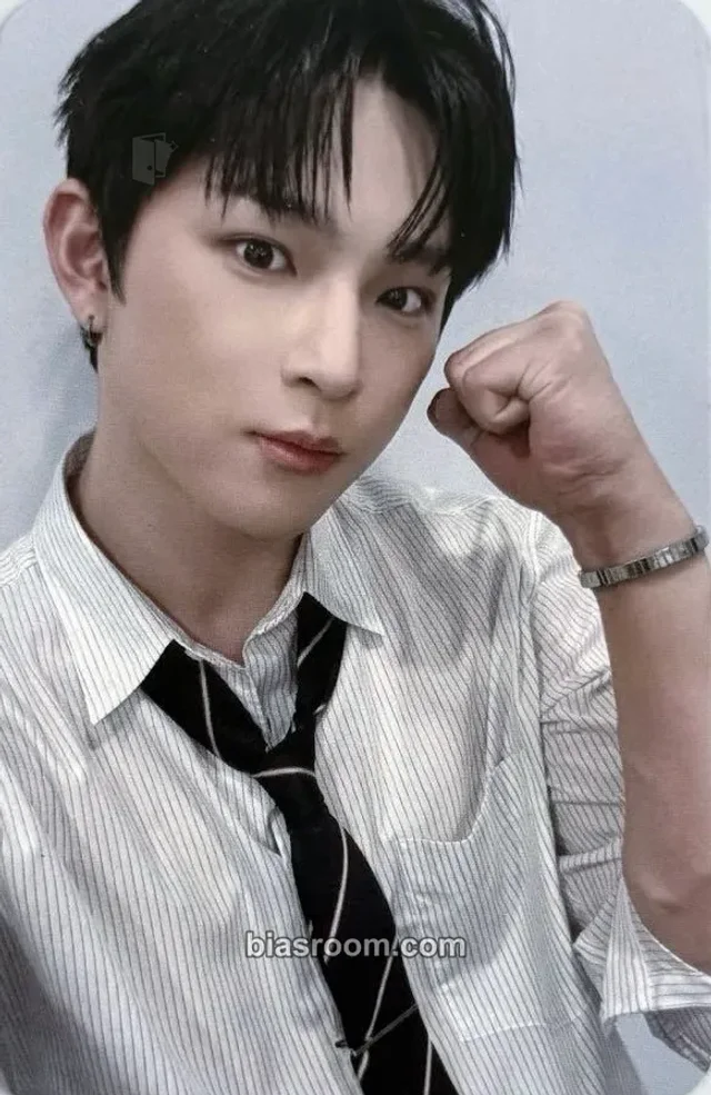 Leedo ONEUS Under K-pop photocard