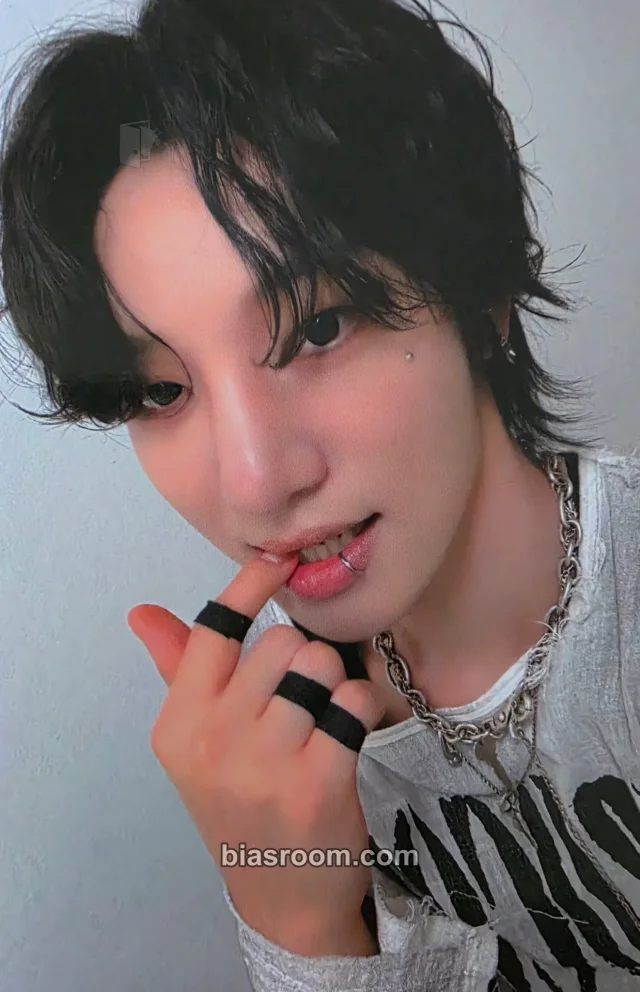 Huijun MCND Devil Youth Club K-pop photocard