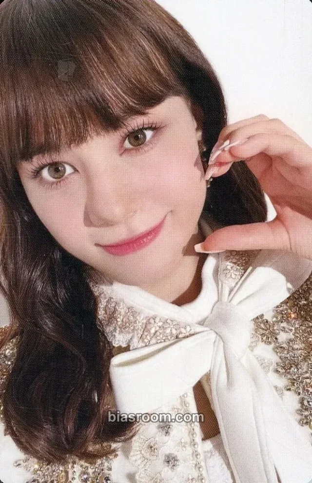 Nina NiziU 2nd debut anniversary official goods K-pop photocard