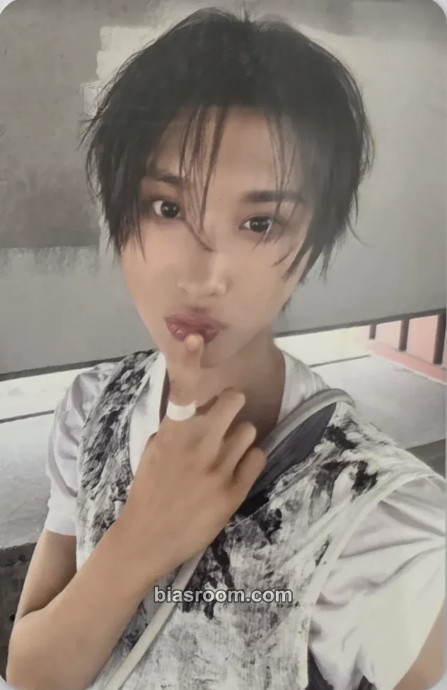 Juwang KickFlip KICK OFF THE WALL Pt 1 K-pop photocard
