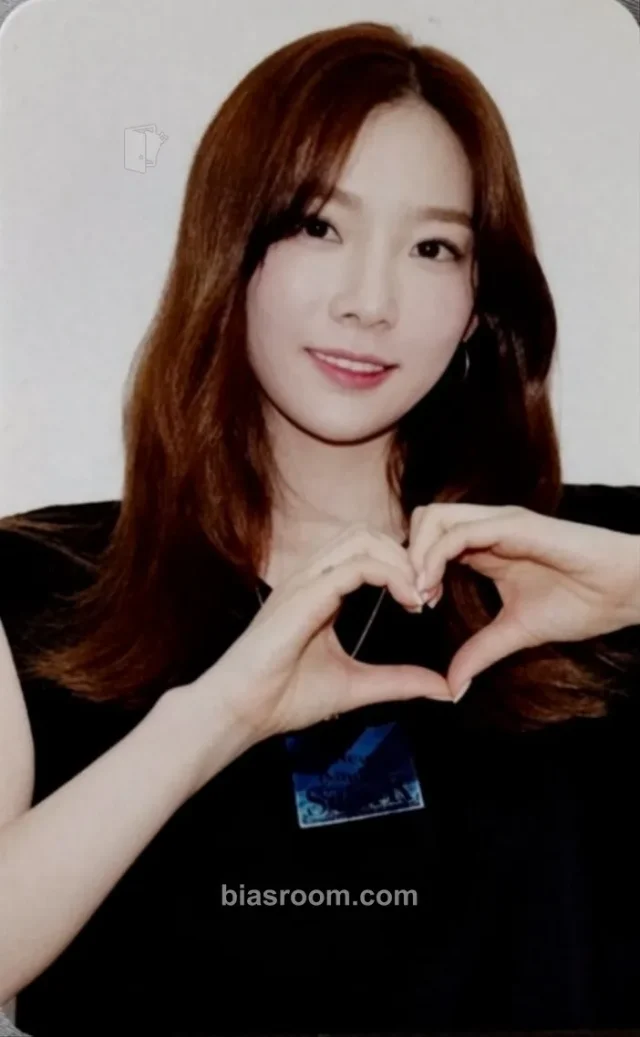 Taeyeon Girls' Generation YSNEAKERS X ASTELL&ASPR Sneakers K-pop photocard