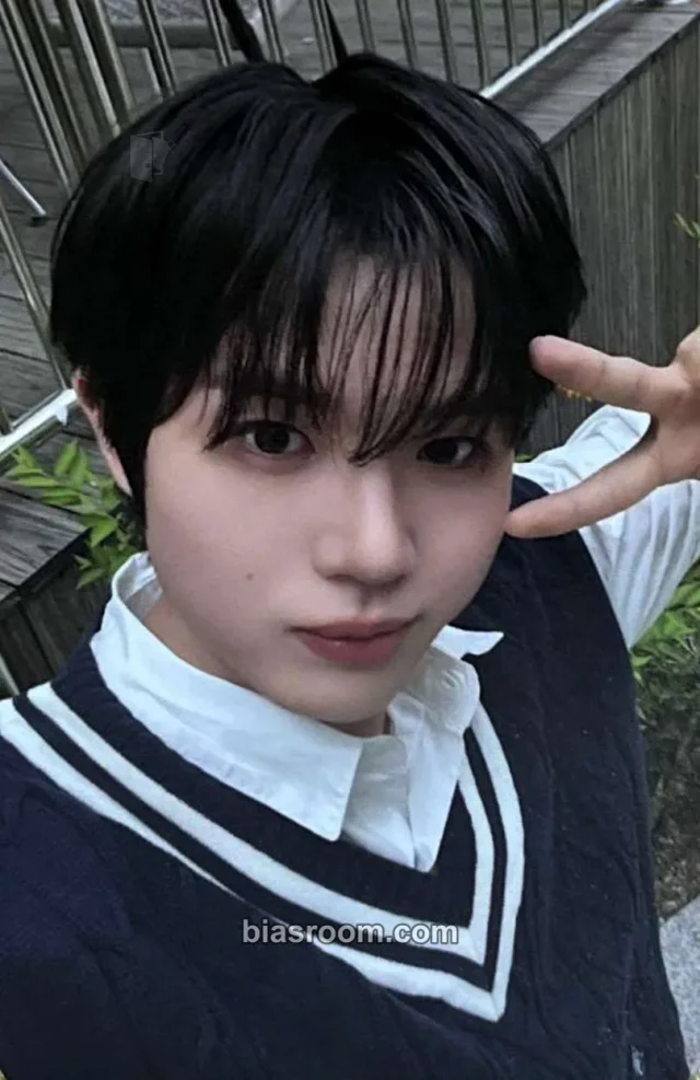 Issa KO1KEYZ KO1KEYZ K-pop photocard