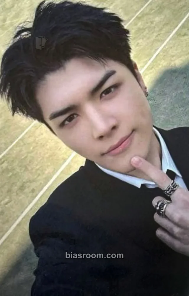 Maki &TEAM Mark on Me K-pop photocard