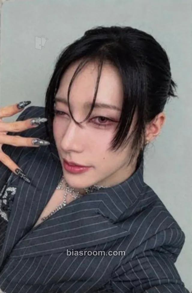 Rui XLOV SERVING-X Asia Tour 2026 K-pop Photocard