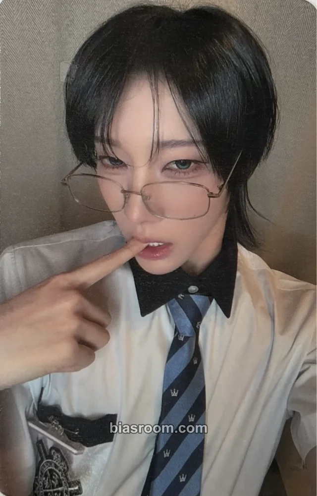 Rui XLOV I, God K-pop photocard