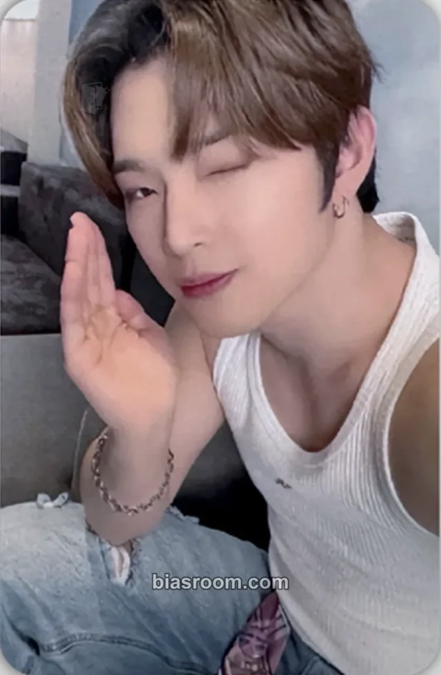 Leedo ONEUS Between the Earth and the Moon Part.3 2025 Fan Concert K-pop photocard