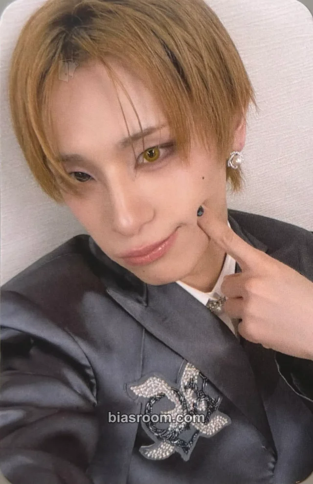 Haru XLOV I, God K-pop photocard