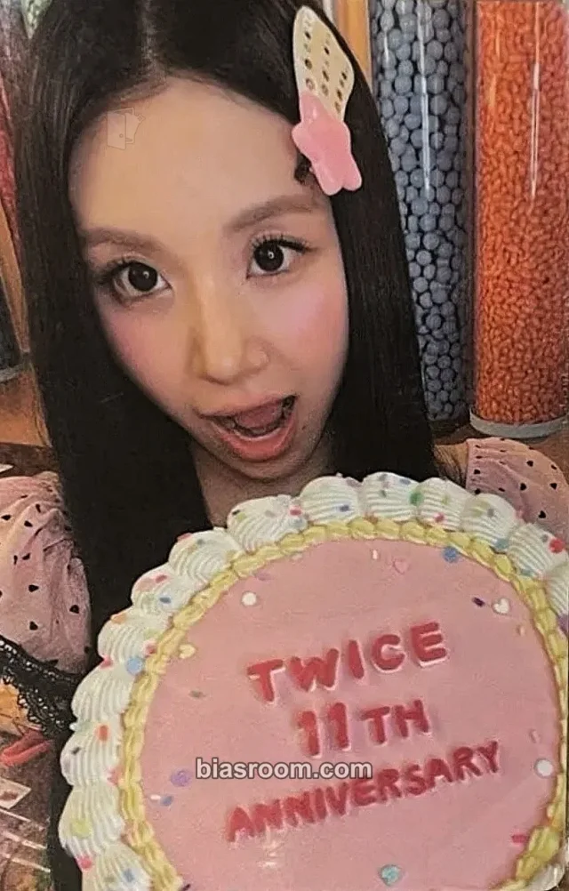 Chaeyoung TWICE TWICE The Thrill (11th Anniversary Pop-Up) K-pop photocard