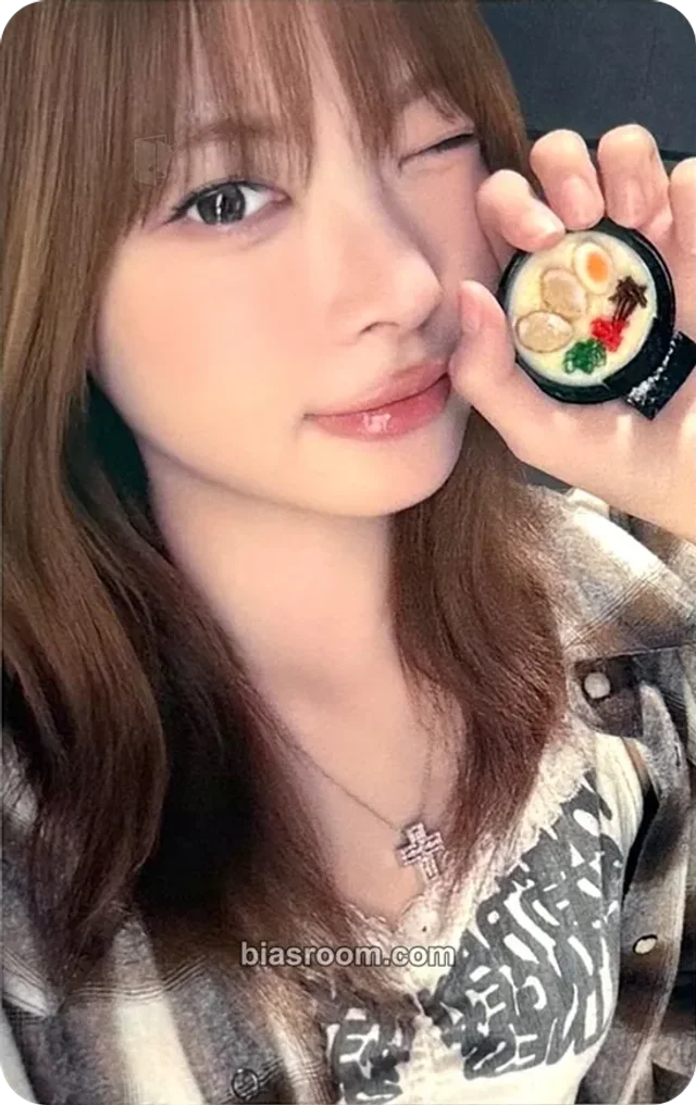 Hong Eunchae LE SSERAFIM Pureflow Tour (2026) K-pop photocard