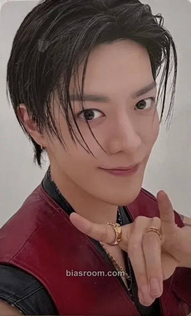 Yuta NCT 127 BLINGY K-pop photocard