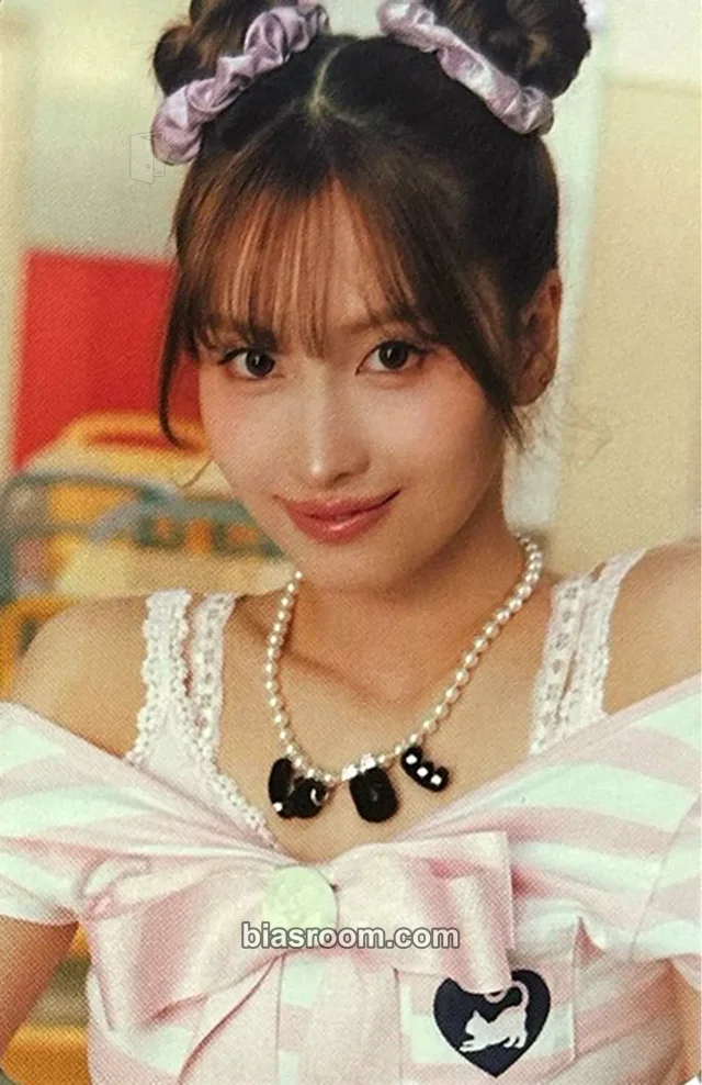 Photocard K-pop de Momo TWICE TWICE The Thrill (11th Anniversary Pop-Up)