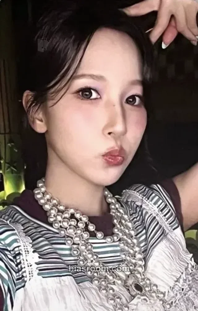 Mina TWICE TWICE The Thrill (11th Anniversary Pop-Up) K-pop photocard