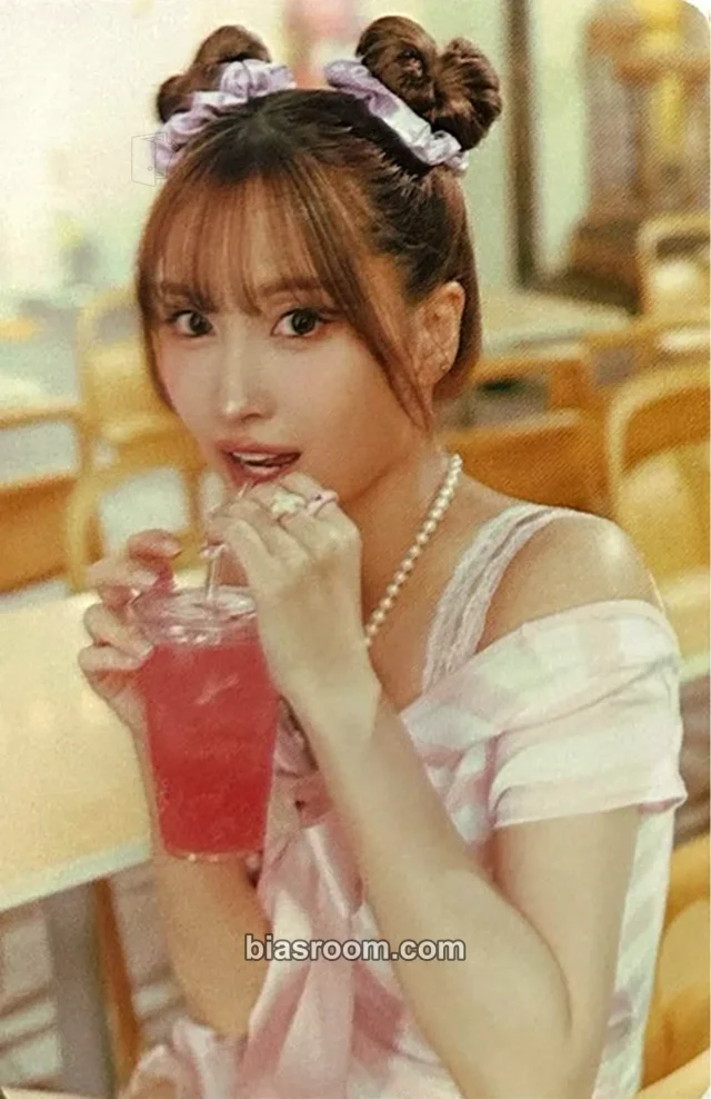 Momo TWICE TWICE The Thrill (11th Anniversary Pop-Up) K-pop photocard