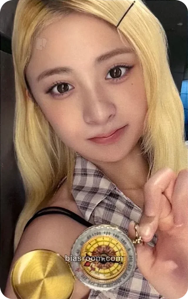 Huh Yunjin LE SSERAFIM Pureflow Tour (2026) K-pop photocard