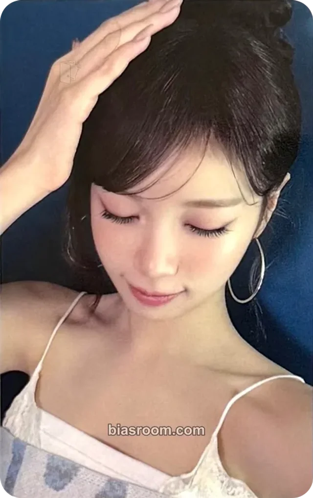 Kim Chaewon LE SSERAFIM Pureflow Tour (2026) K-pop Photocard