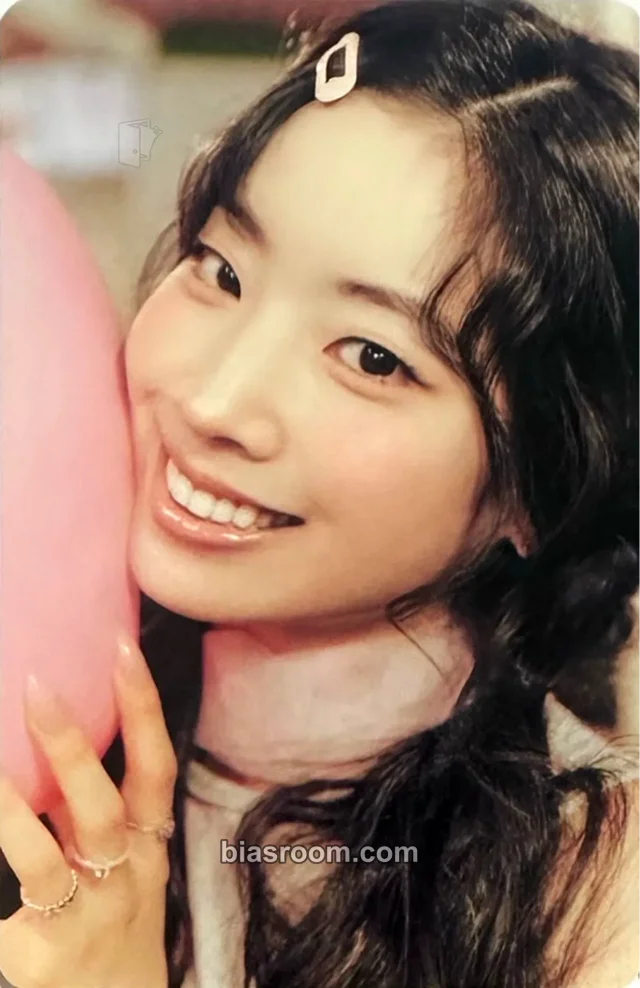 Photocard K-pop de Dahyun TWICE TWICE The Thrill (11th Anniversary Pop-Up)
