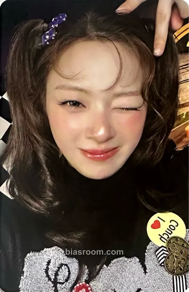 Jeongyeon TWICE TWICE The Thrill (11th Anniversary Pop-Up) K-pop photocard