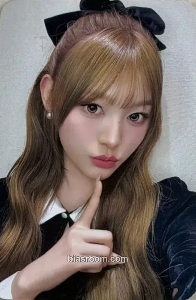 Minami RESCENE lip bomb K-pop photocard