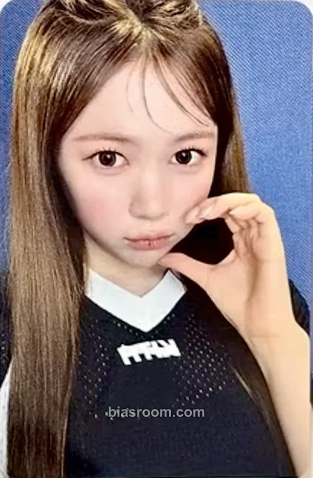 Ye-on Hearts2Hearts Lemon Tang K-pop photocard