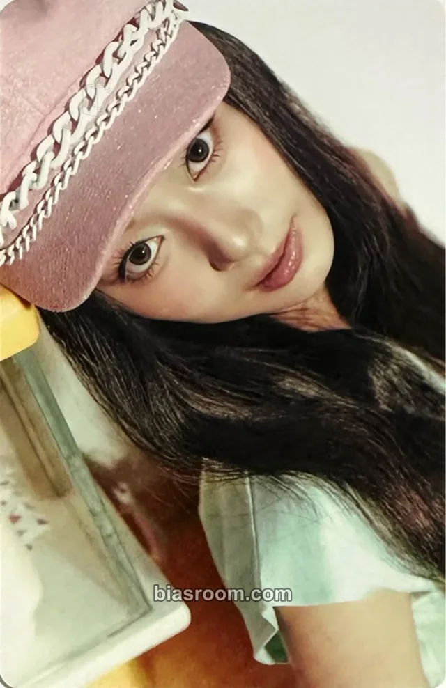 Photocard K-pop de Tzuyu TWICE TWICE The Thrill (11th Anniversary Pop-Up)