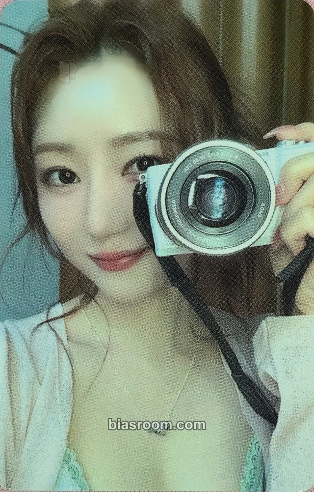 SuA Dreamcatcher Playlist #Your Youth K-pop photocard