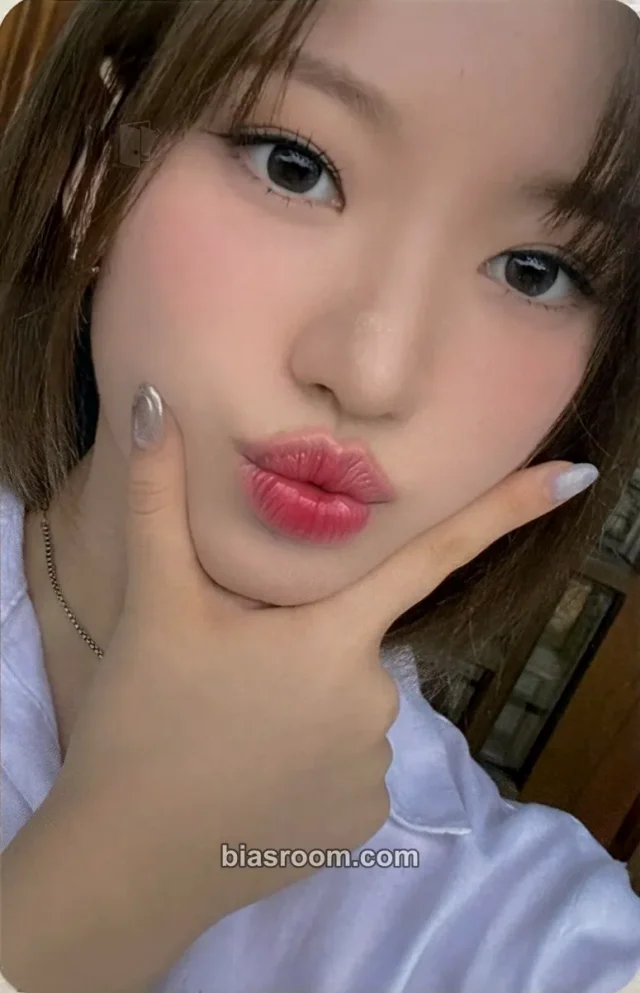 Siyoon Billlie 2024 Season's Greetings K-pop photocard