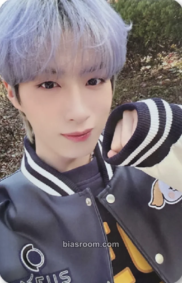 Xion ONEUS 2024 Fan Concert Between the Earth and The Moon K-pop photocard
