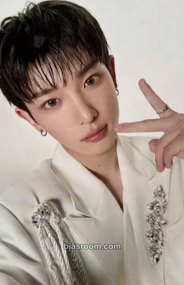 Harua  &TEAM Mark on You Concert Tour K-pop Photocard