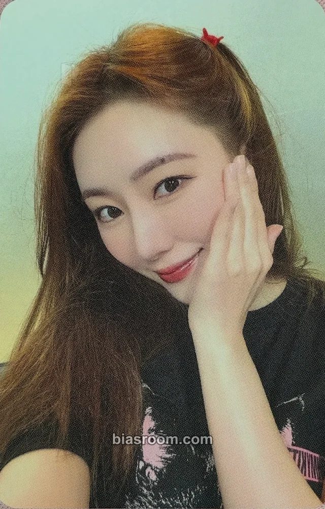 SuA Dreamcatcher Playlist #Your Youth K-pop photocard