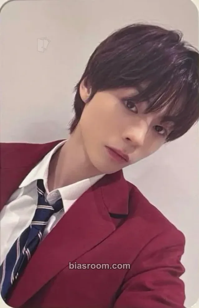 Hong POW Valentine K-pop photocard