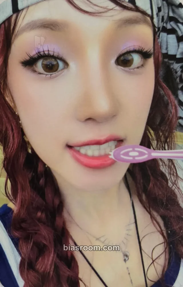 Yuqi i-dle We made K-pop photocard