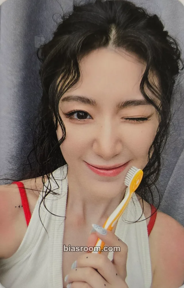 Shuhua i-dle We made K-pop photocard