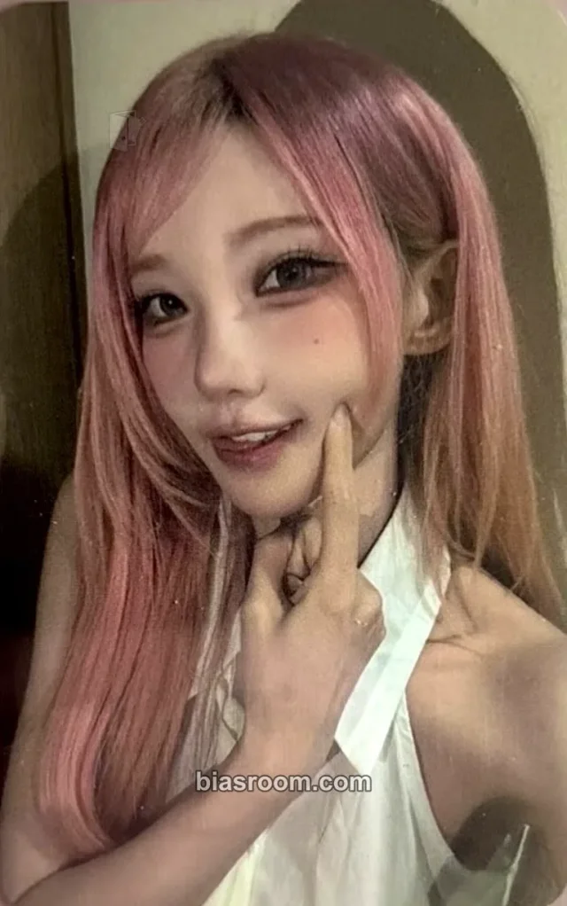 Magenta QWER CEREMONY  K-pop photocard