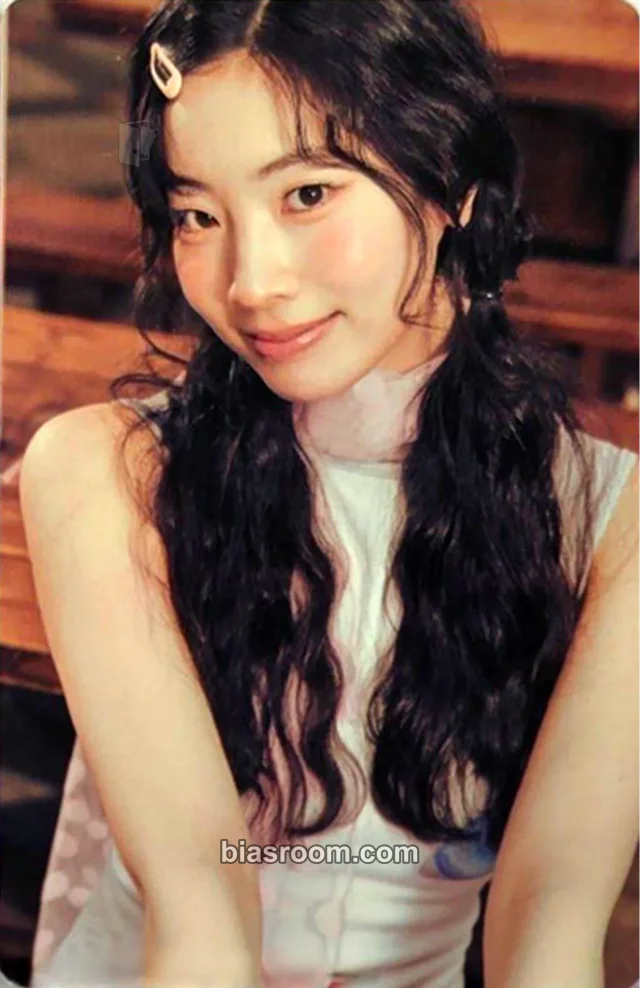 Photocard K-pop di Dahyun TWICE TWICE The Thrill (11th Anniversary Pop-Up)
