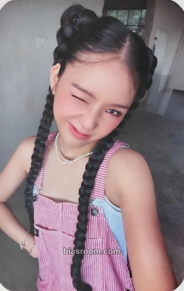 Mimi OH MY GIRL BISH BASH BOSH (Mimi) K-pop photocard