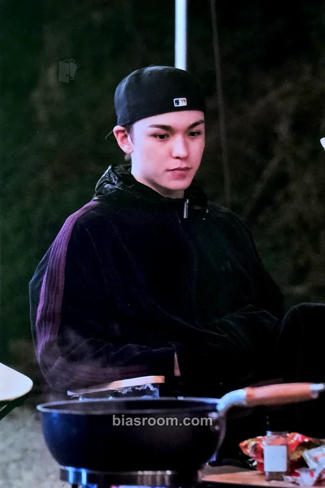 Photocard K-pop di Vernon SEVENTEEN In The Soop with SEVENTEEN Media - VOD & MERCHANDISE