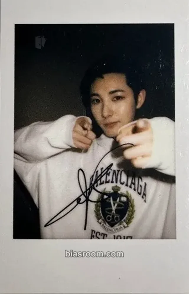 Renjun NCT DREAM Glitch Mode K-pop photocard