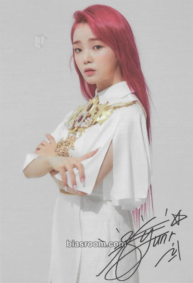 Seunghee OH MY GIRL 2022 Season's Greetings: [CROWNED] QUEEN K-pop photocard