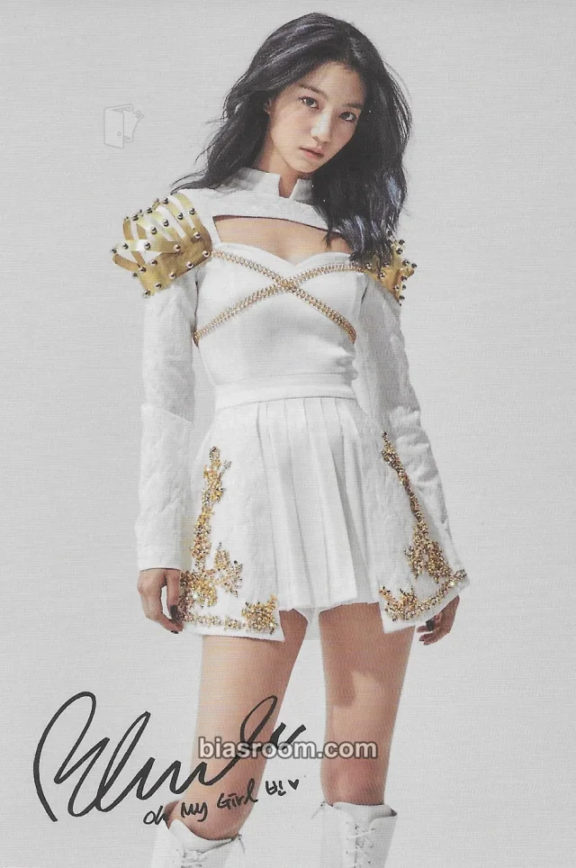 Yubin OH MY GIRL 2022 Season's Greetings: [CROWNED] QUEEN K-pop photocard