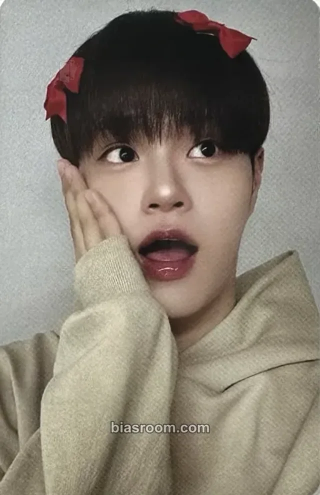 Daehwi AB6IX THE FUTURE IS OURS : FOUND K-pop photocard
