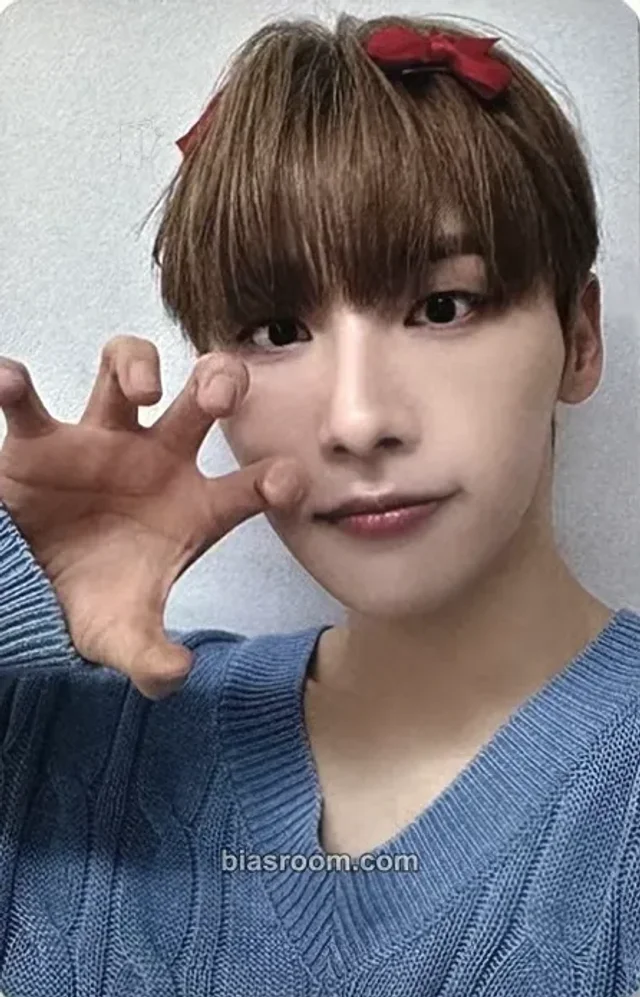 Woong AB6IX THE FUTURE IS OURS : FOUND K-pop photocard