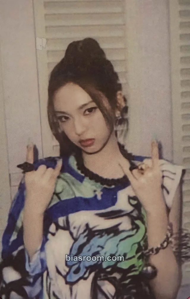 Photocard K-pop Chiquita BABYMONSTER WE GO UP